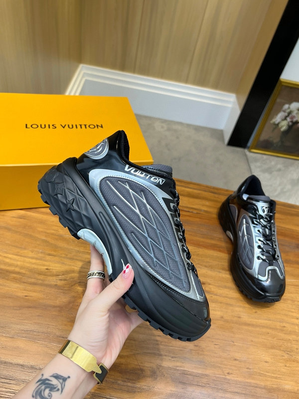 ルイヴィトン靴正面デザイン